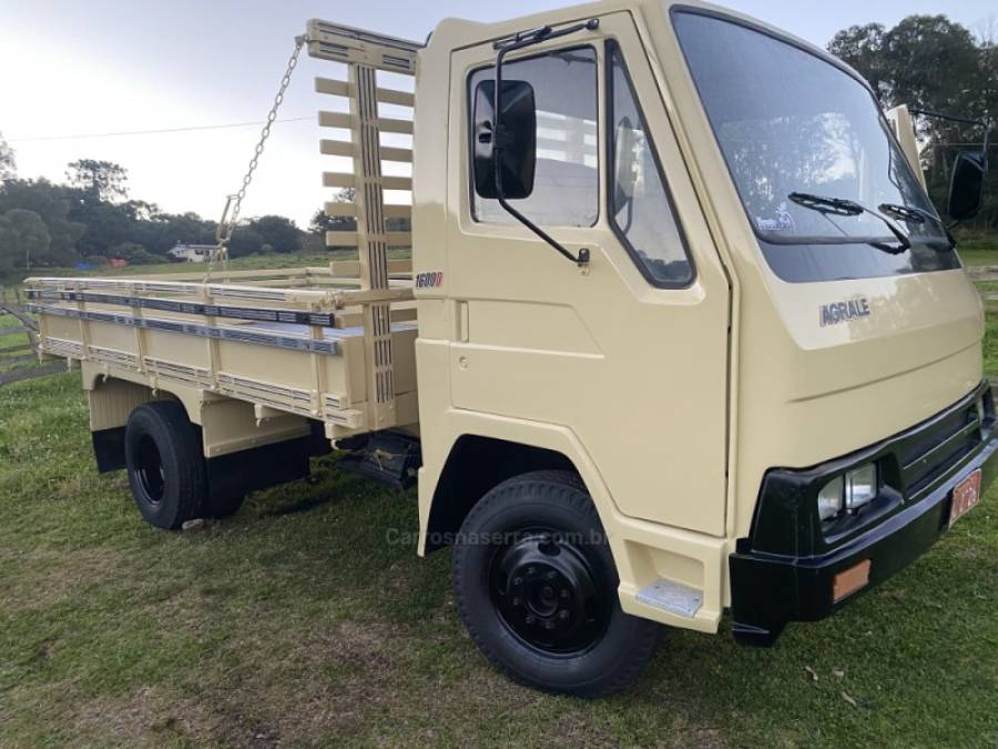 AGRALE - 1600 - 1986/1986 - Bege - Sob Consulta