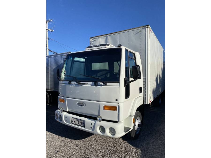FORD - CARGO 815 - 2004/2004 - Branca - Sob Consulta