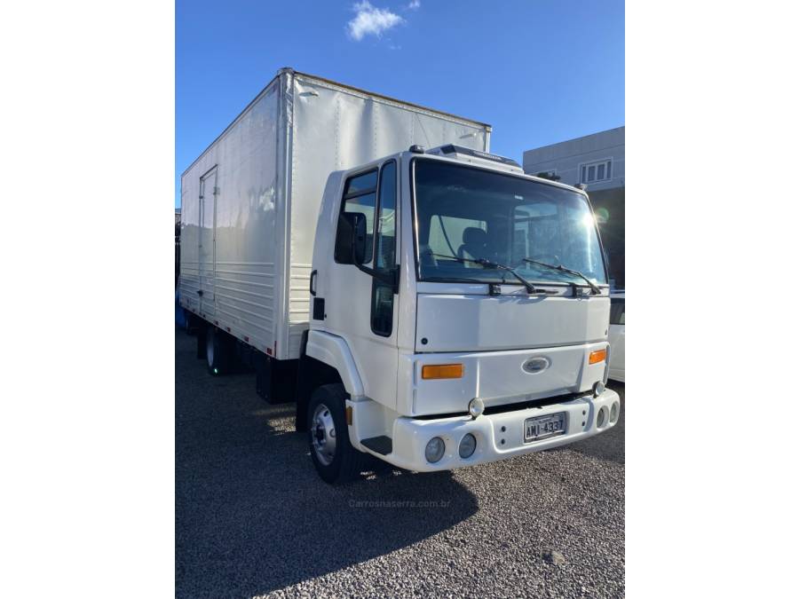 FORD - CARGO 815 - 2004/2004 - Branca - Sob Consulta