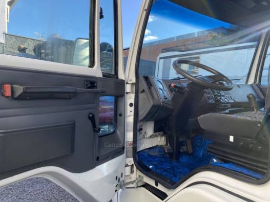 FORD - CARGO 815 - 2004/2004 - Branca - Sob Consulta