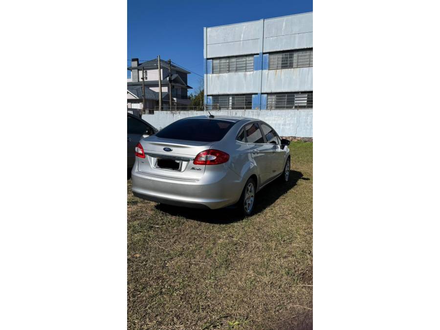 FORD - FIESTA - 2011/2012 - Prata - Sob Consulta