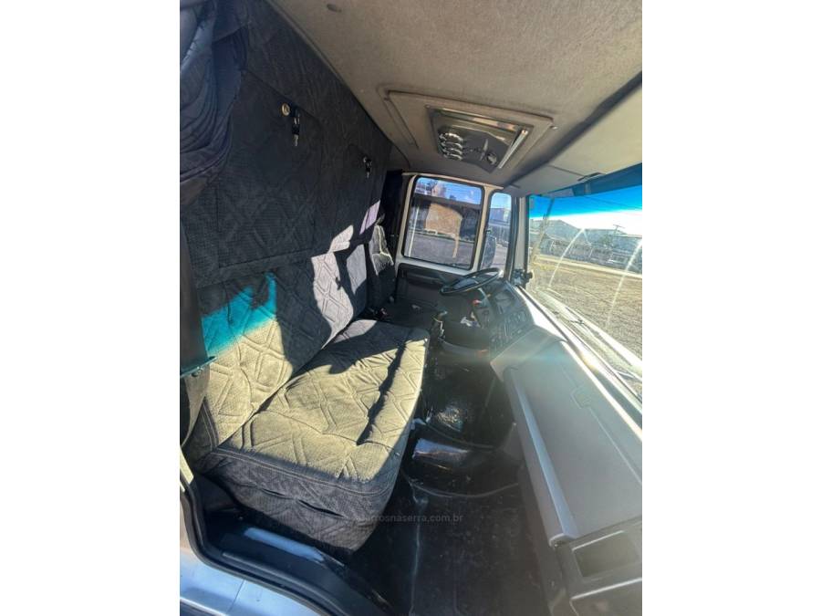 FORD - CARGO 816 - 2015/2016 - Prata - Sob Consulta